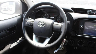 Toyota Hilux  2.7L MT BASIC GCC-2