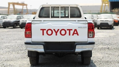 Toyota Hilux  2.7L MT BASIC GCC-22