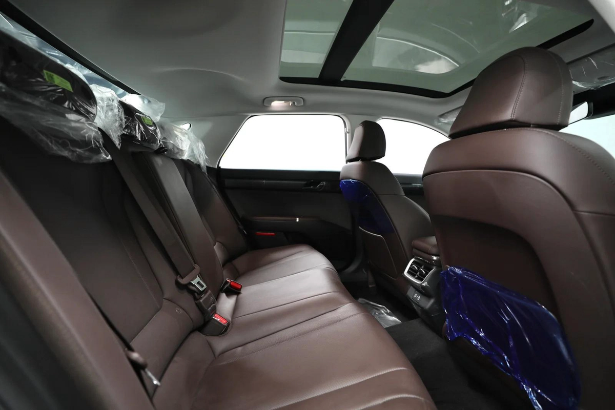 GCC | Azera | Brand New | Under Agancy Warranty 4 Years-15-15