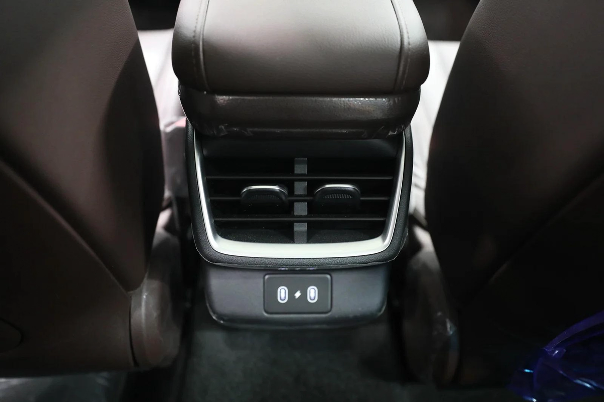 GCC | Azera | Brand New | Under Agancy Warranty 4 Years-1-1