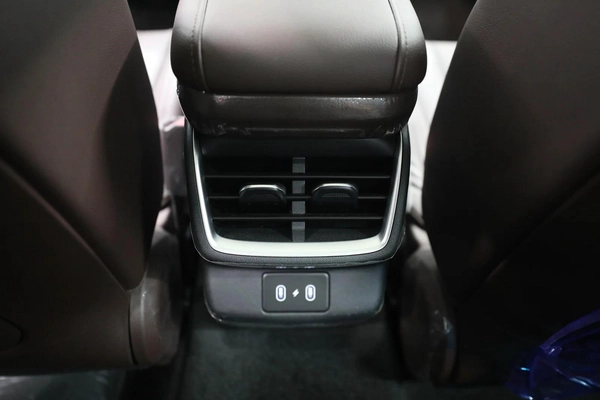 GCC | Azera | Brand New | Under Agancy Warranty 4 Years