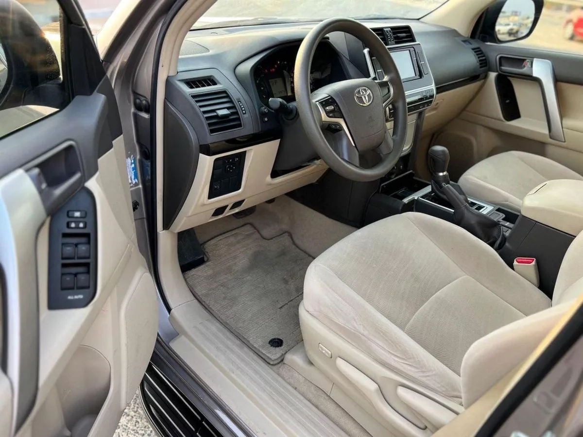 Toyota Prado  2022 Toyota Prado TX 2.7L V4- AWD 4x4 - No accident  - 2 key Rear  Sensor --9-0