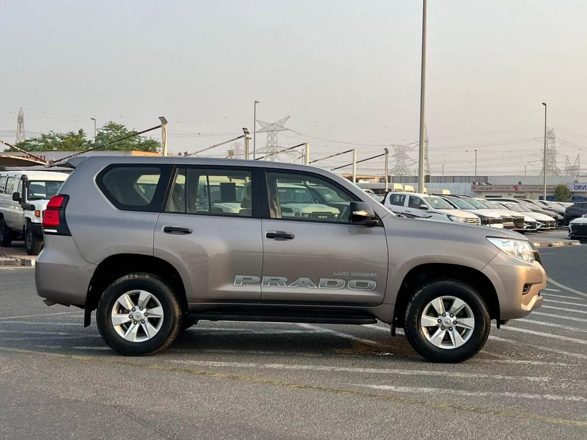 Toyota Prado  2022 Toyota Prado TX 2.7L V4- AWD 4x4 - No accident  - 2 key Rear  Sensor --7-0