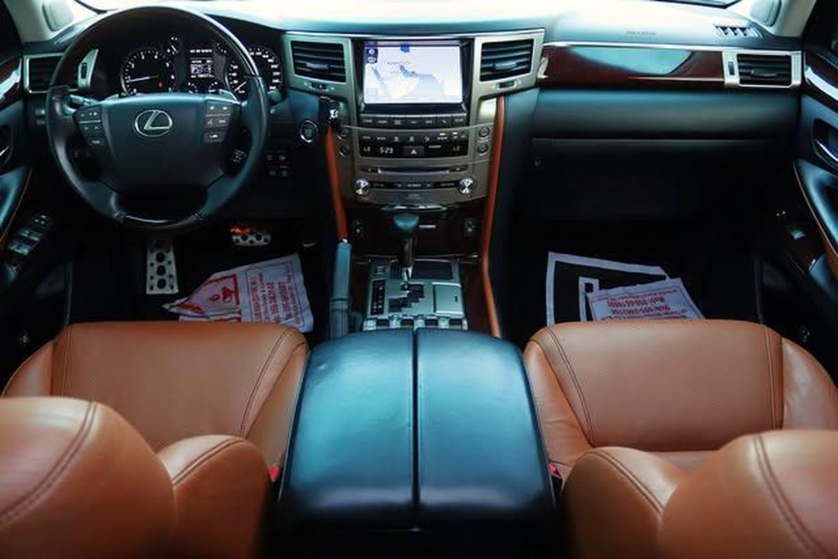 LEXUS LX570 2014 Full Option-7-7