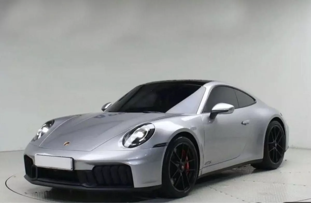 Porsche 911 CARRERA GTS Porsche 911 Carrera GTS