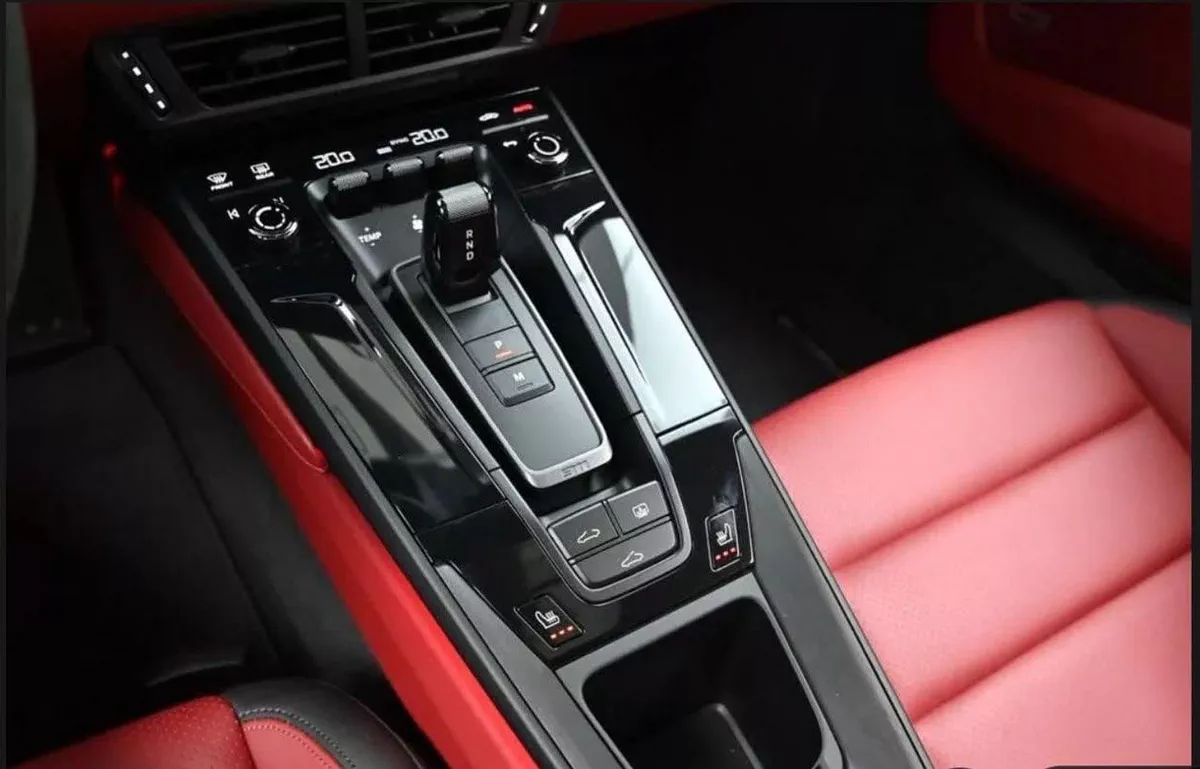 Porsche 911 CARRERA GTS Porsche 911 Carrera GTS-4-0