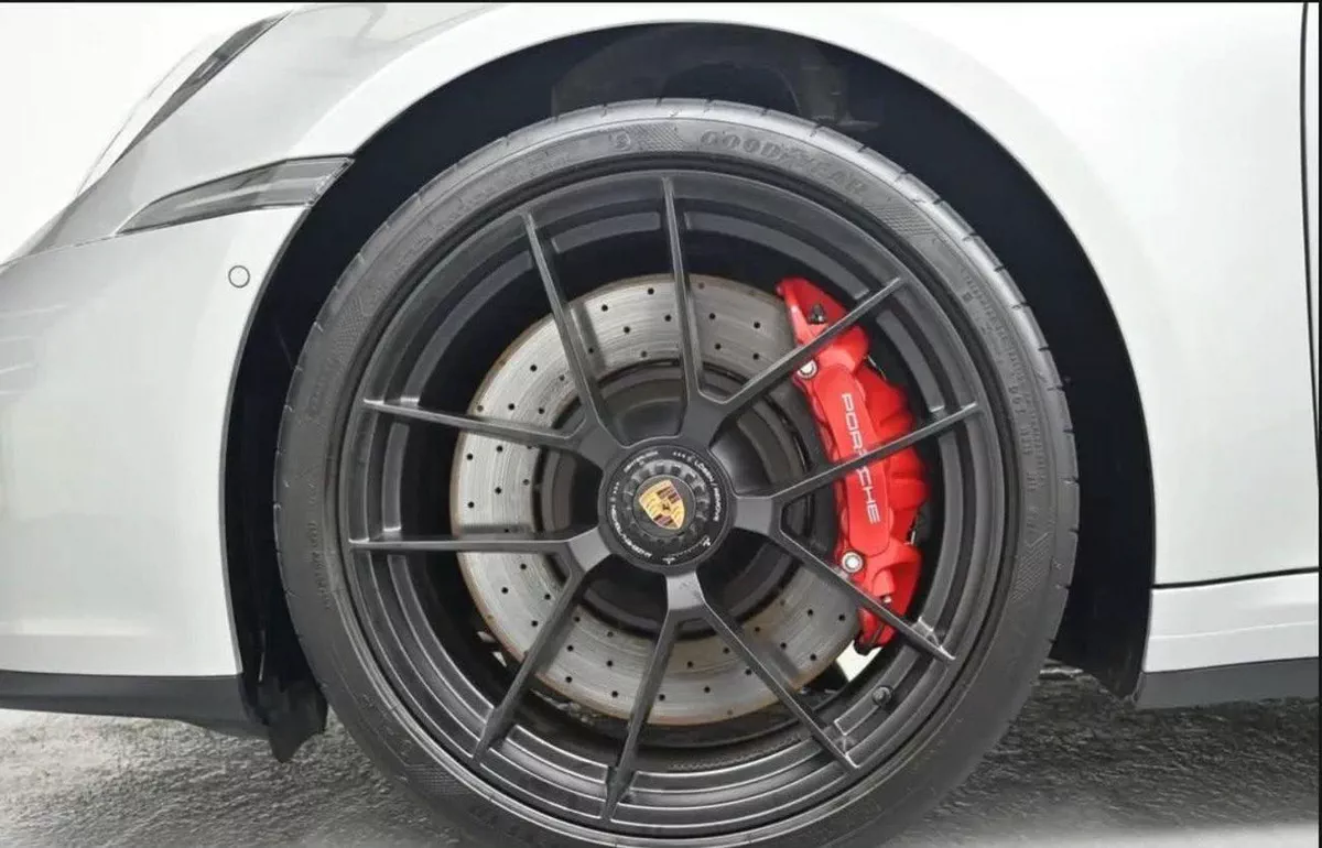 Porsche 911 CARRERA GTS Porsche 911 Carrera GTS-7-0