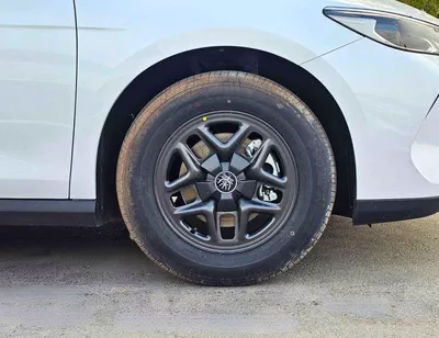 BYD QIN PLUS STD DMI 55 KM PLUG IN HYBRID/ 1.5L V4 PETROL / DVD +CAMERA / PUSH START / LEATHER SEATS (CODE # QINPDMI)-6