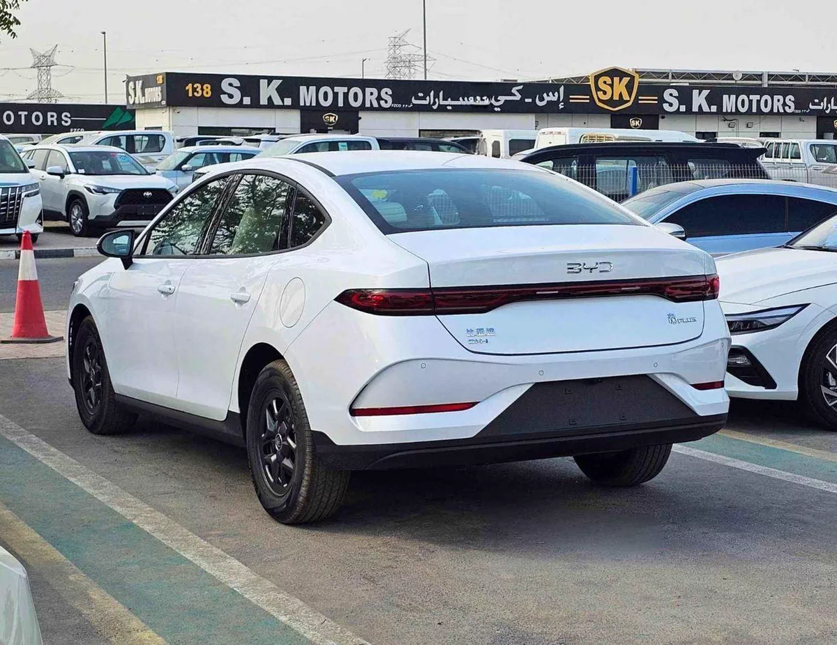 BYD QIN PLUS STD DMI 55 KM PLUG IN HYBRID/ 1.5L V4 PETROL / DVD +CAMERA / PUSH START / LEATHER SEATS (CODE # QINPDMI)-5-0