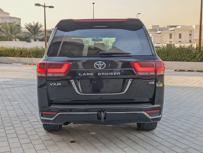 TOYOTA LAND CRUISER 2008 FACELIFTED 2025 VXR V8 FULL OPTION GCC IN EXCELLENT CONDITION-18