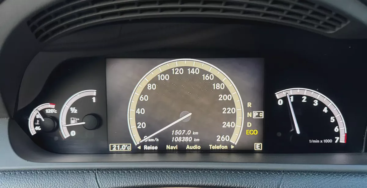 Mercedes Benz CL550 2012 Neat And Clean Car-14-14