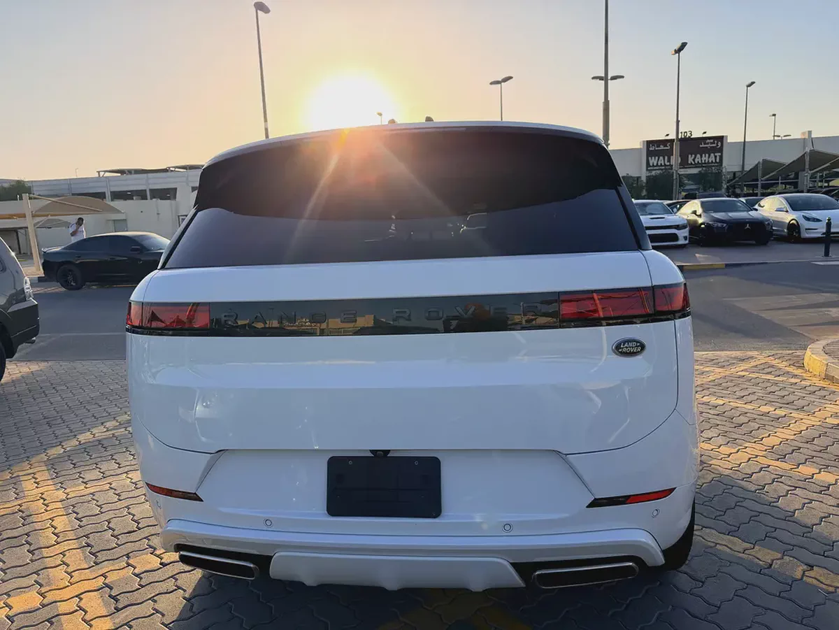 2023 Land Rover Range Rover Sport SE Dynamic - Low Mileage - Clean-4-4