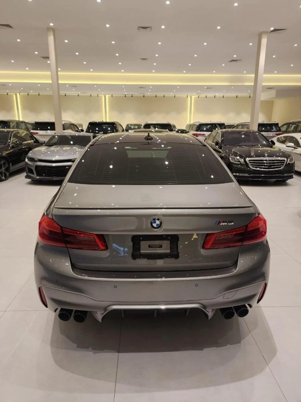 BMW M5 Std Full Service H