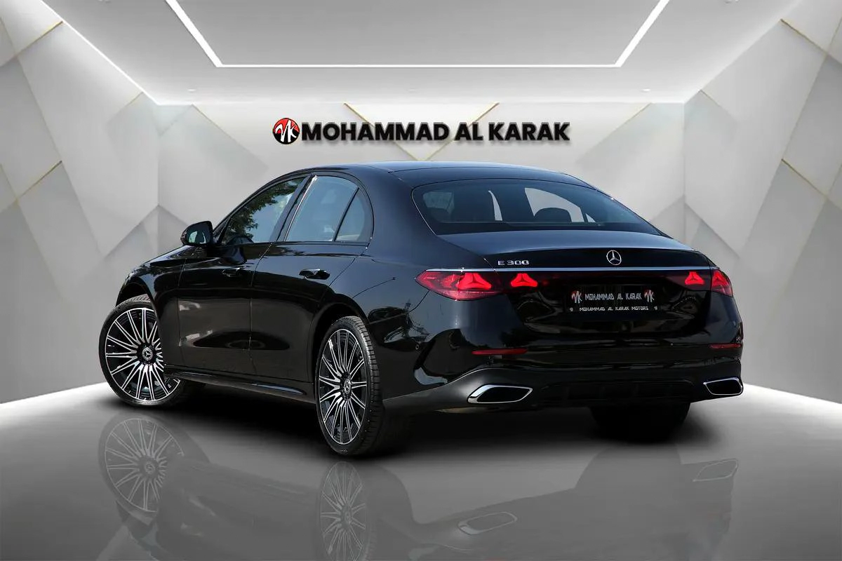 MERCEDES BENZ E 300 - 2024 - GCC - GARGASH WARRANTY + SERVICE CONTRACT - ORIGINAL PAINT-6-6