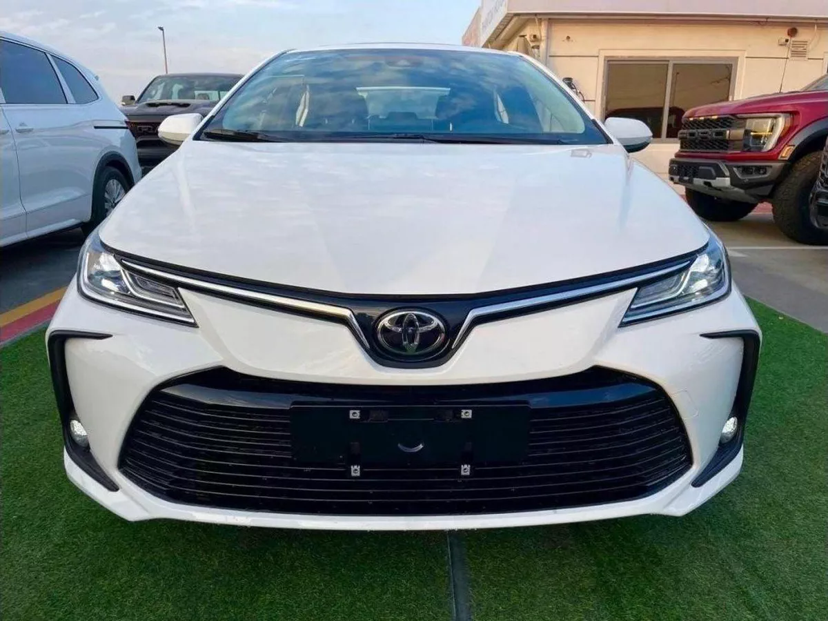 Toyota Corolla XLI EXECUTIVE Toyota corolla 1.5L full option , sunroof , push start , back camera , sport mode-1-0