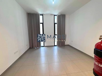 Spacious studio apartment with kitchen appliances and all facilities in Al Mamsha available-28