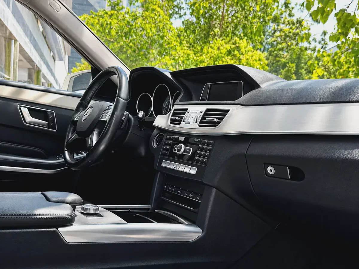 2014 MERCEDES-BENZ E 200 EXCLUSIVE | LUXURY & ELEGANCE-6-6