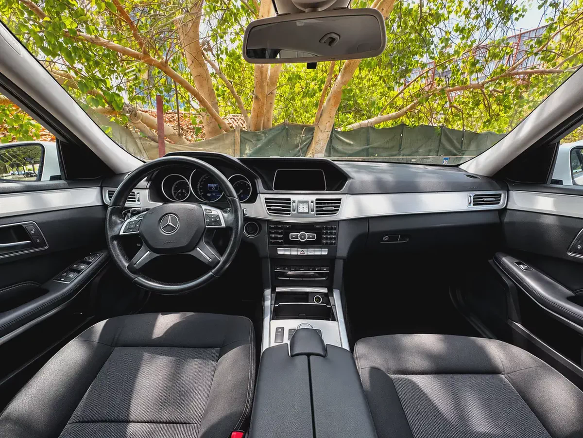 2014 MERCEDES-BENZ E 200 EXCLUSIVE | LUXURY & ELEGANCE-7-7