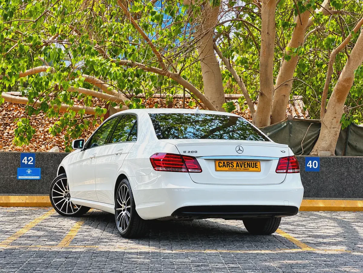 2014 MERCEDES-BENZ E 200 EXCLUSIVE | LUXURY & ELEGANCE-8-8