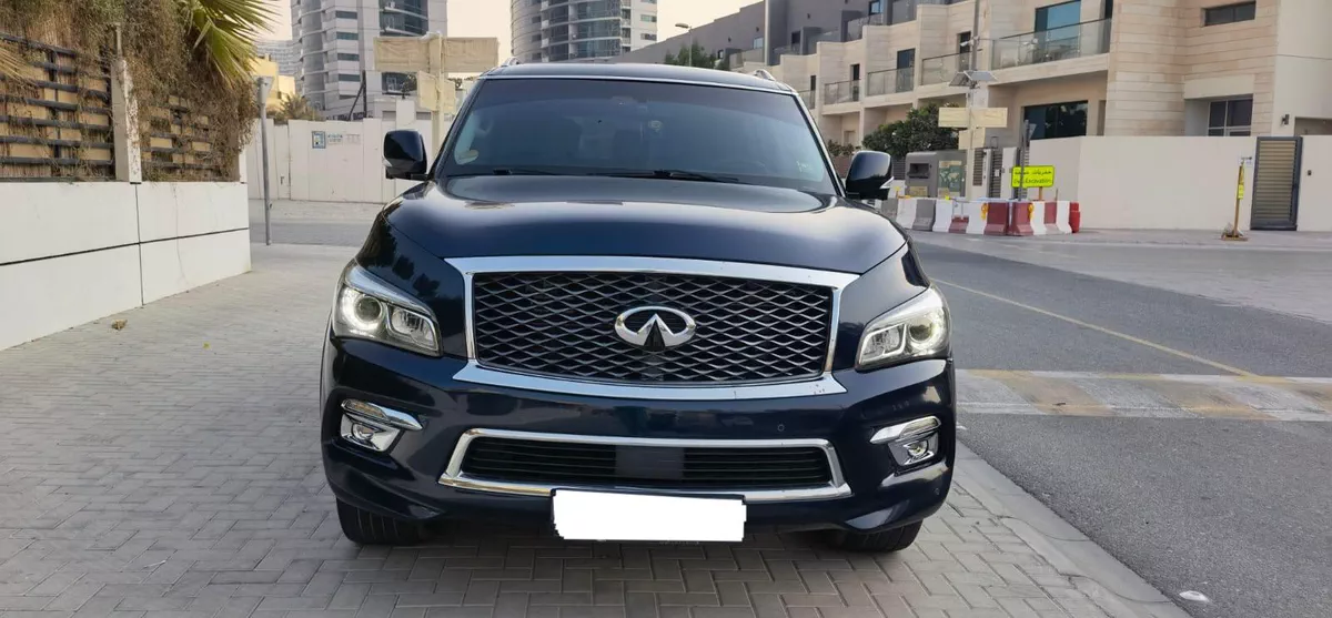 Pristine Infiniti QX80 Luxury 2016 gcc-5-5