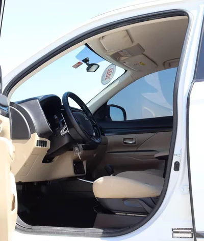 Mitsubishi Outlander GLX HIGHLINE FABRIC Mitsubishi Outlander | 2.5 L | 2022 | GCC | Accident-Free |  In Excellent Condit-7