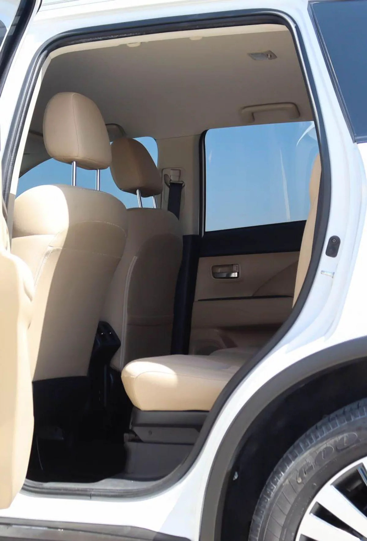Mitsubishi Outlander GLX HIGHLINE FABRIC Mitsubishi Outlander | 2.5 L | 2022 | GCC | Accident-Free |  In Excellent Condit-9-0
