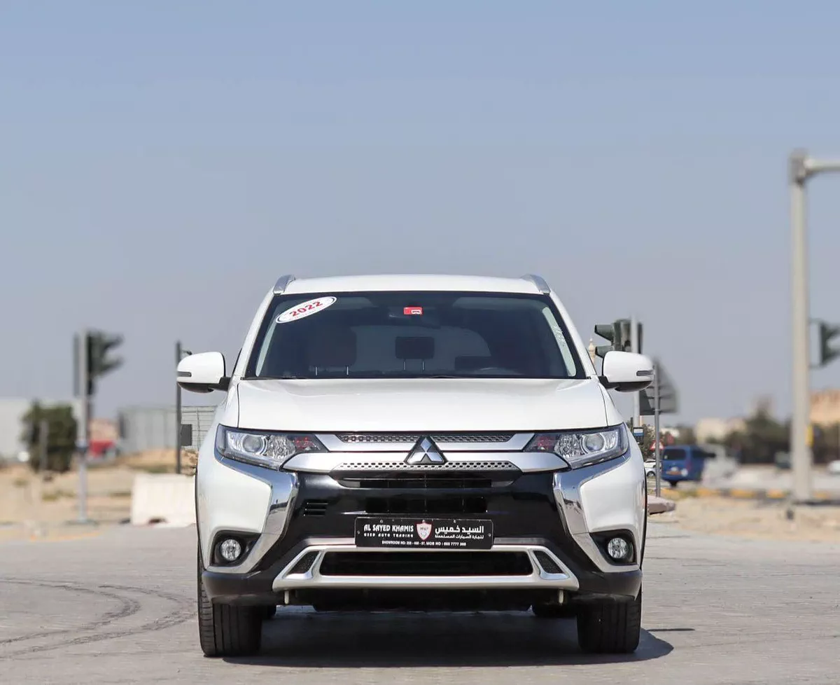 Mitsubishi Outlander GLX HIGHLINE FABRIC Mitsubishi Outlander | 2.5 L | 2022 | GCC | Accident-Free |  In Excellent Condit-1-0