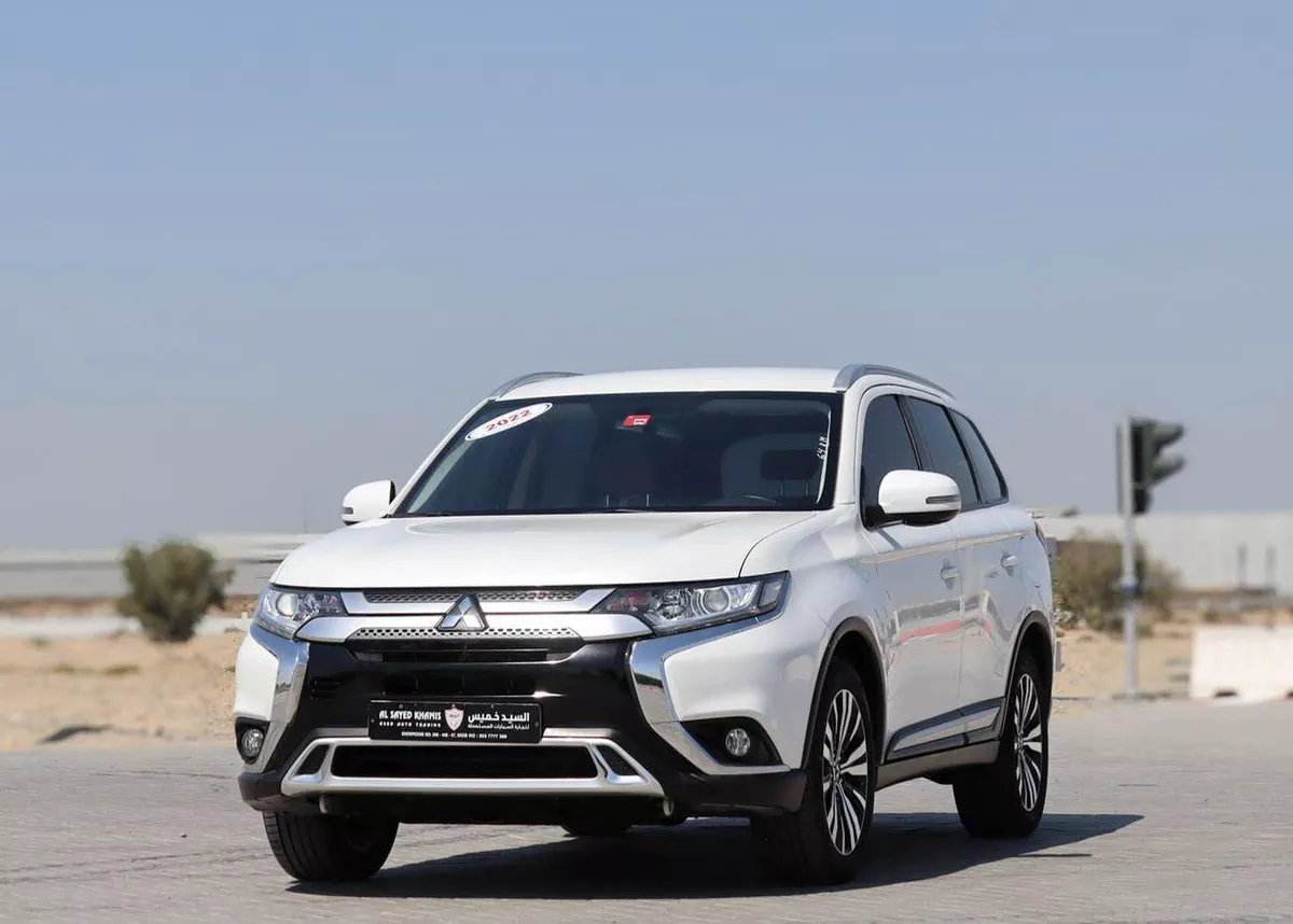 Mitsubishi Outlander GLX HIGHLINE FABRIC Mitsubishi Outlander | 2.5 L | 2022 | GCC | Accident-Free |  In Excellent Condit-5-0