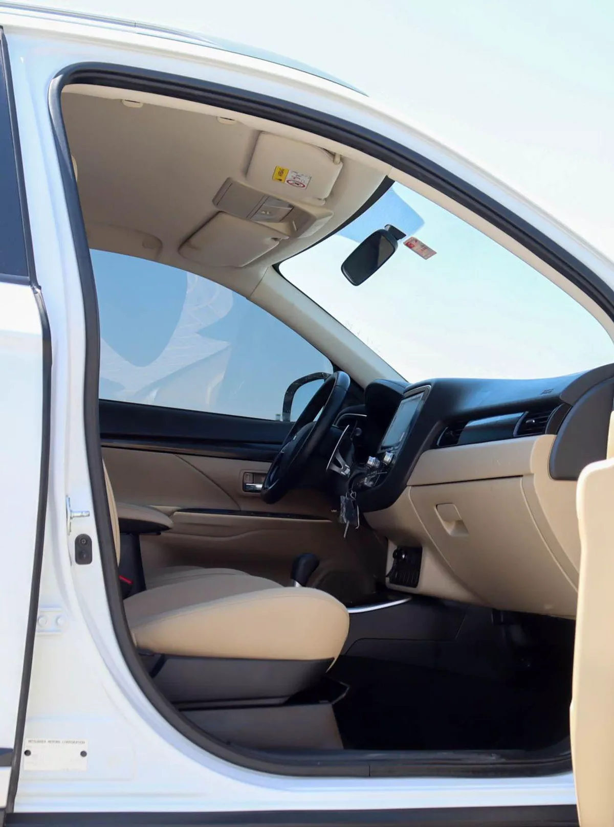 Mitsubishi Outlander GLX HIGHLINE FABRIC Mitsubishi Outlander | 2.5 L | 2022 | GCC | Accident-Free |  In Excellent Condit-8-0