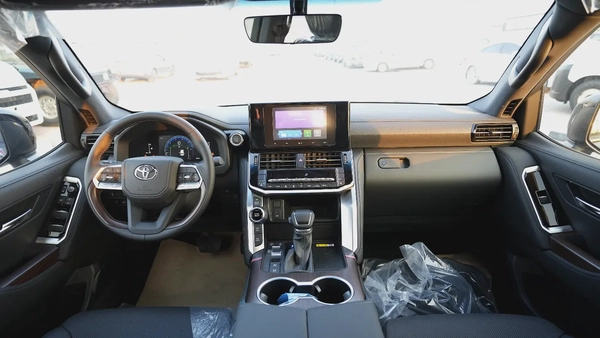 2026 LAND CRUISER 300 GXR 4.0L PETROL FULL OPTION GCC