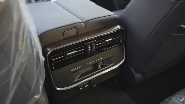 2026 LAND CRUISER 300 GXR 4.0L PETROL FULL OPTION GCC