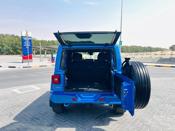 Jeep Wrangler Unlimited SAHARA HUBRID