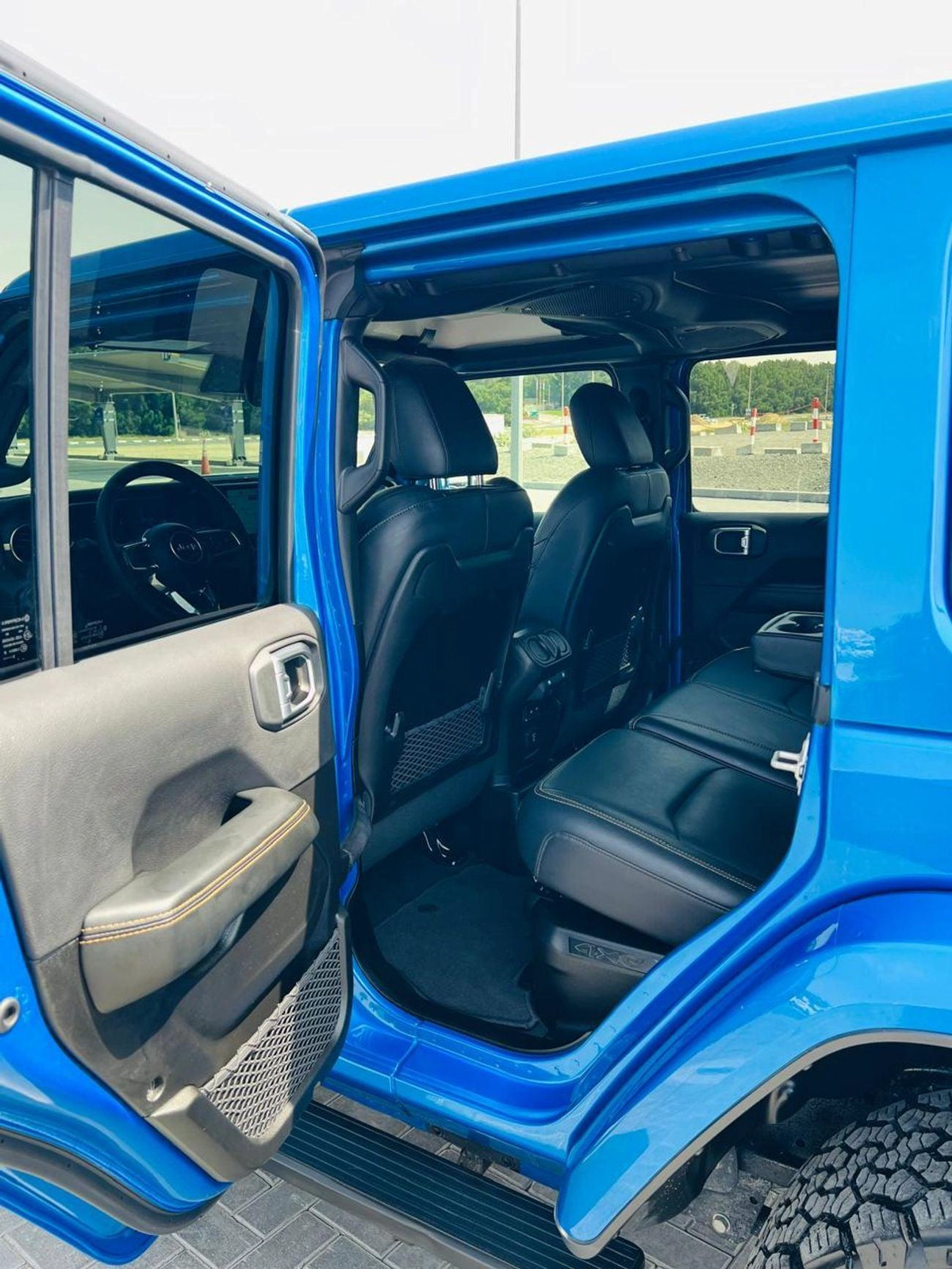 Jeep Wrangler Unlimited SAHARA HUBRID-17-17