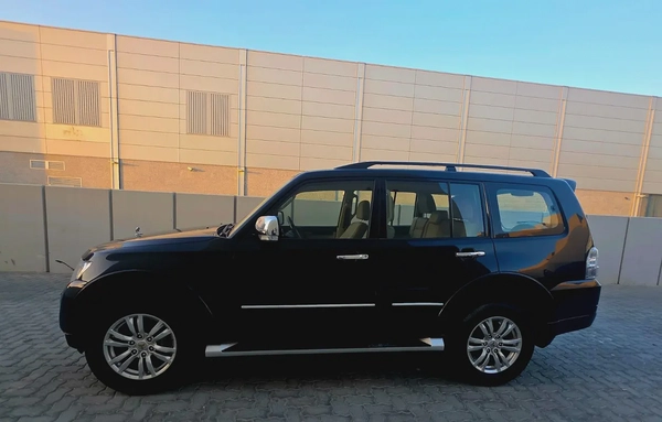 Mitsubishi Pajero GLS 2020 - GCC Specs - Excellent Condition