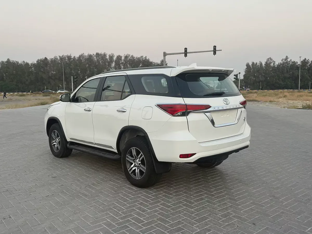 Toyota Fortuner EXR 2016 GCC Specs-5-5