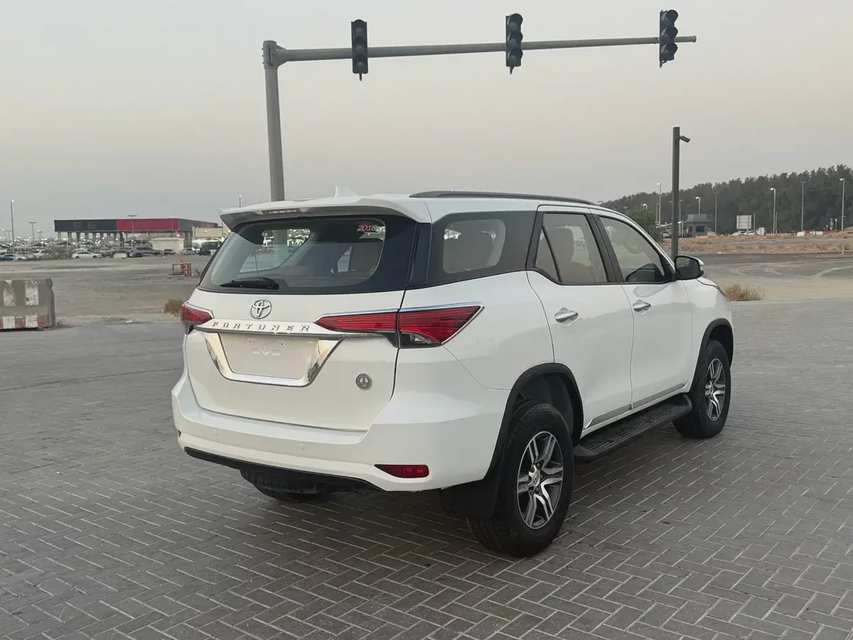 Toyota Fortuner EXR 2016 GCC Specs-6-6