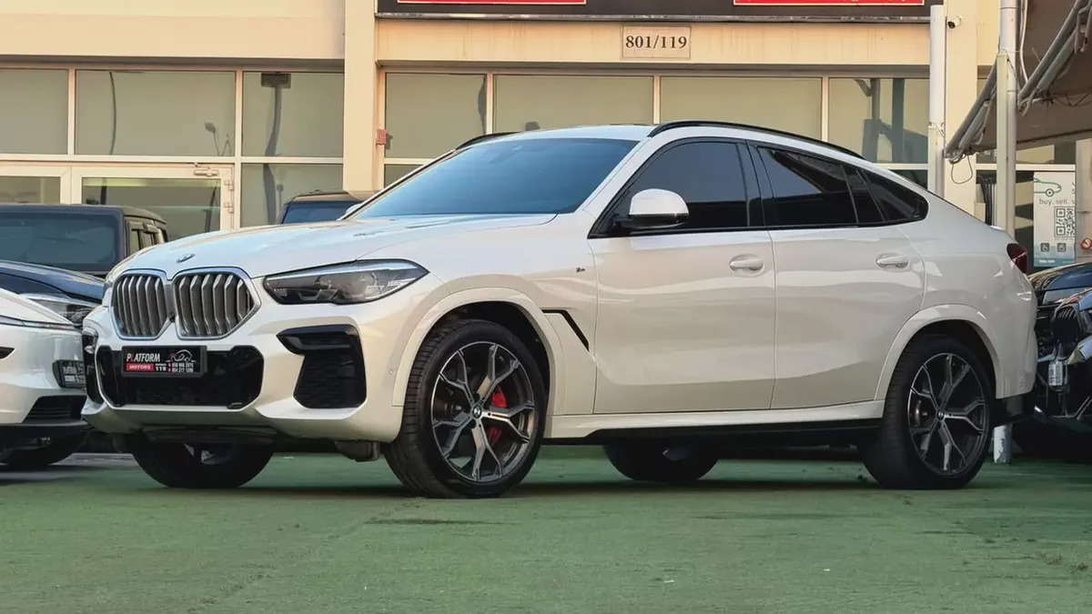 Stunning 2022 BMW X6 xDrive40i | GCC Specs | Low Mileage-6-6