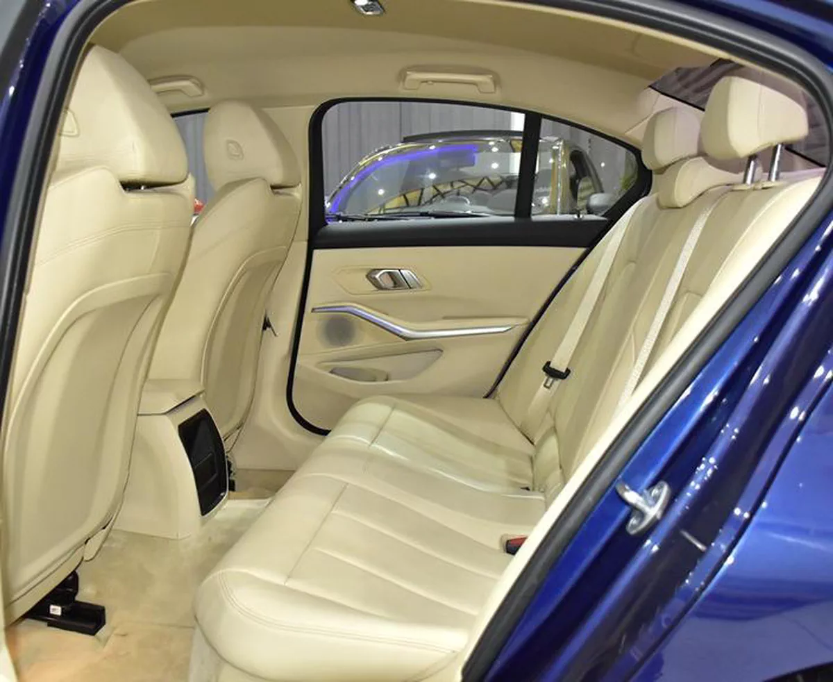 BMW 320i ( 2020 Model ) in Blue Color European Specs-11-11