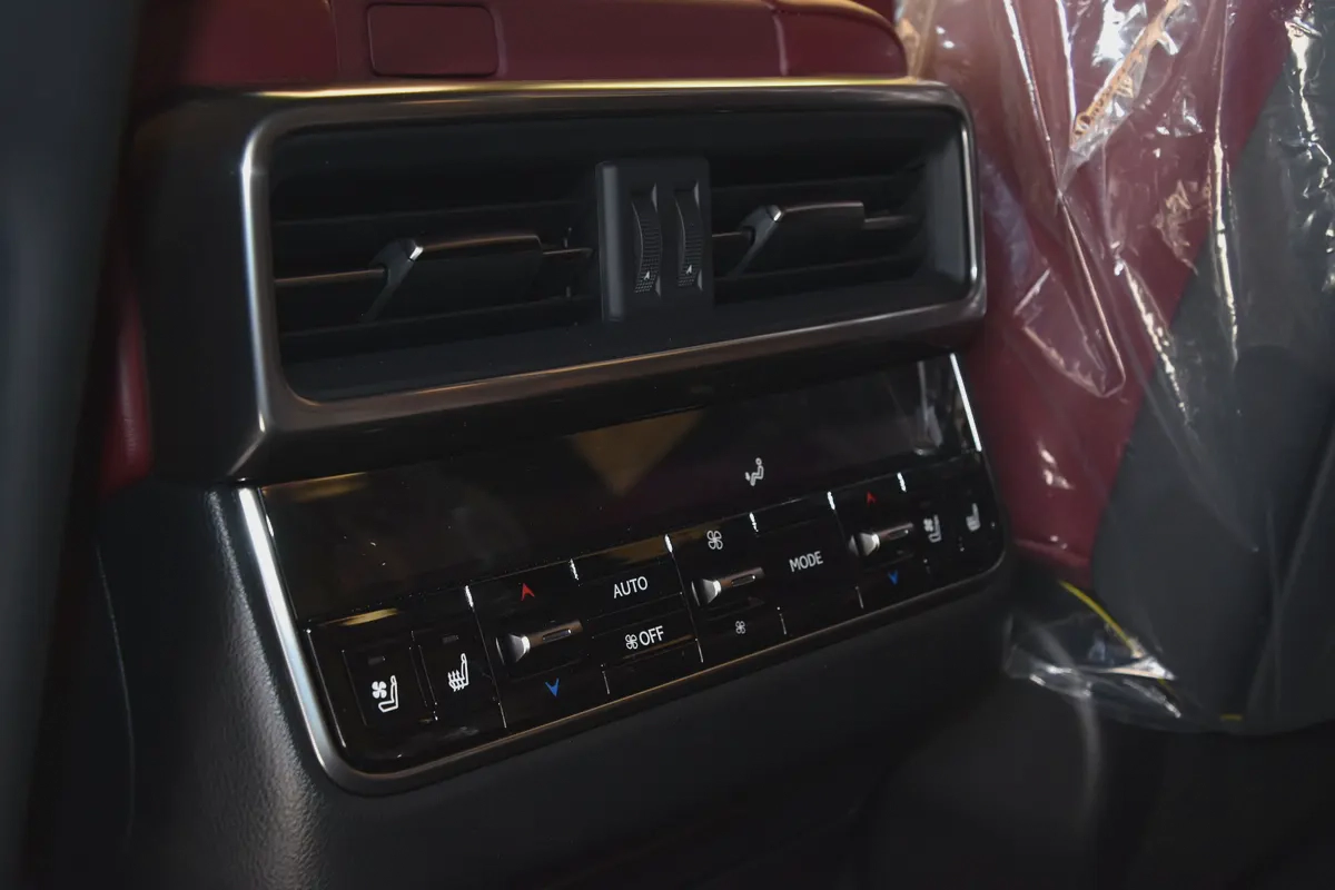 Lexus LX 600 Signature 2023 | GCC Specs | Full Option l AlFuttaim Warranty-6-6