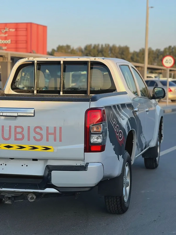 للبيع ميتسوبيشي L200 مواصفات خليجية