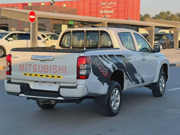للبيع ميتسوبيشي L200 مواصفات خليجية