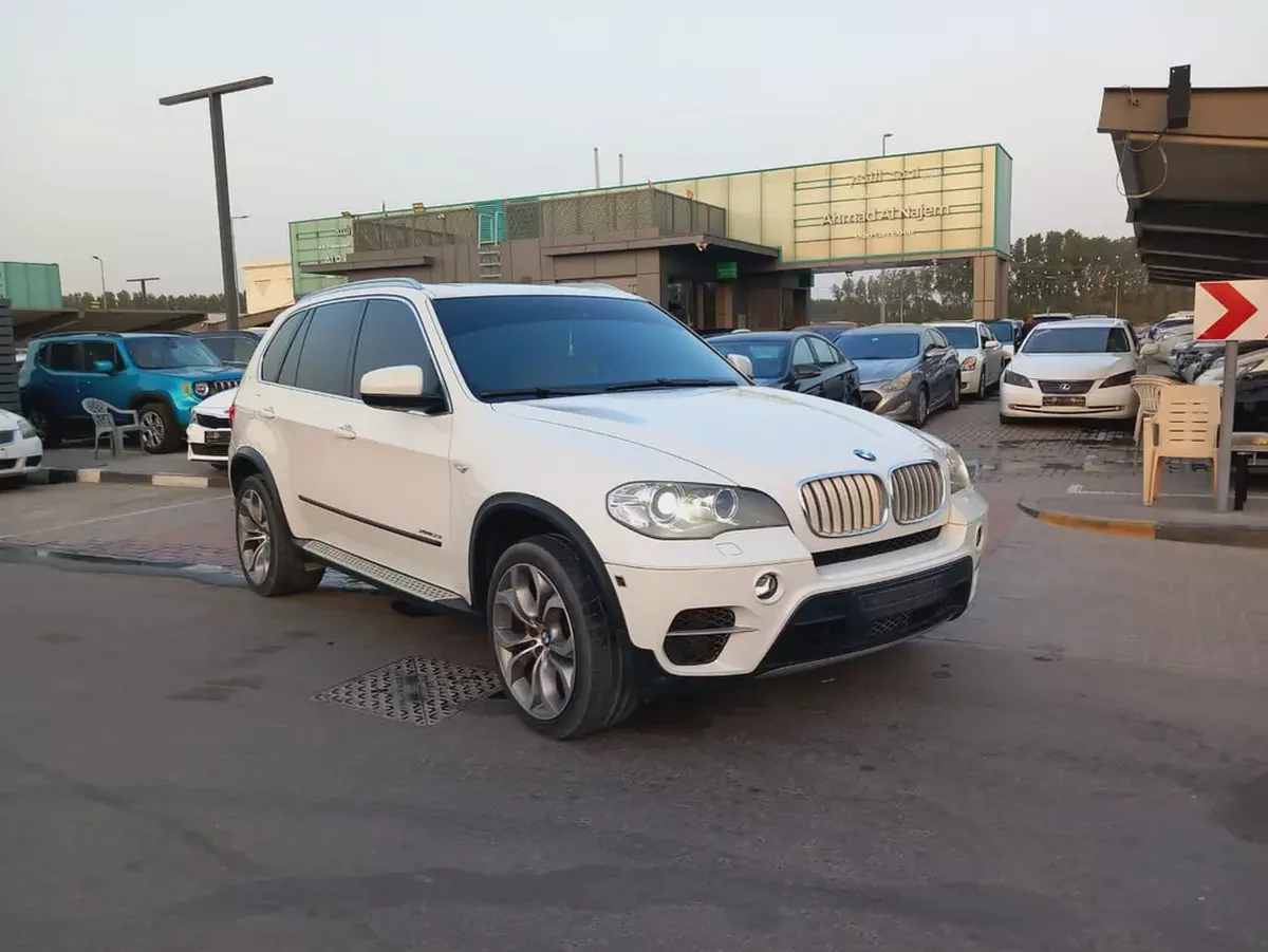 BMW X5 xDrive50i 2011 GCC Specs-2-2