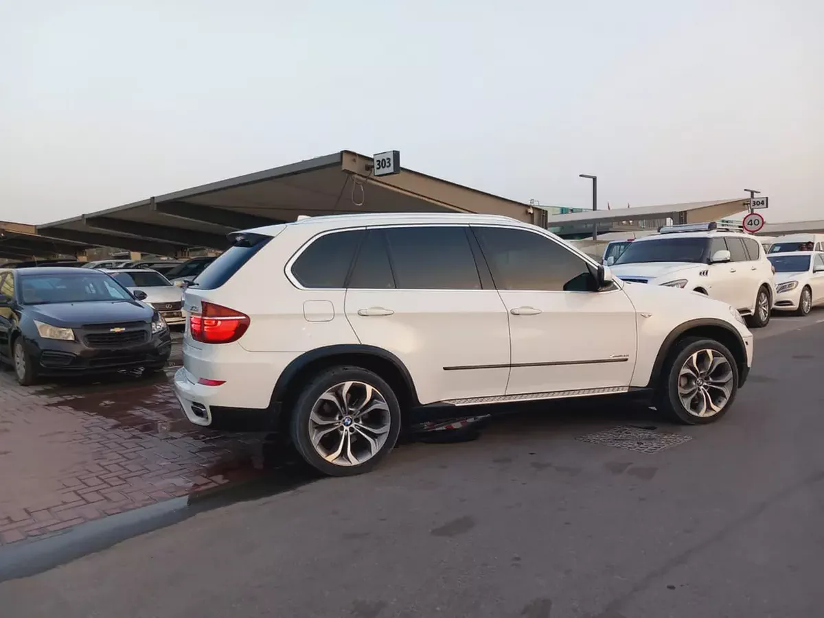 BMW X5 xDrive50i 2011 GCC Specs-4-4