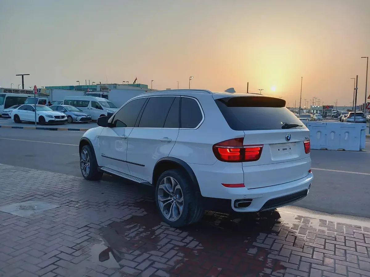BMW X5 xDrive50i 2011 GCC Specs-5-5