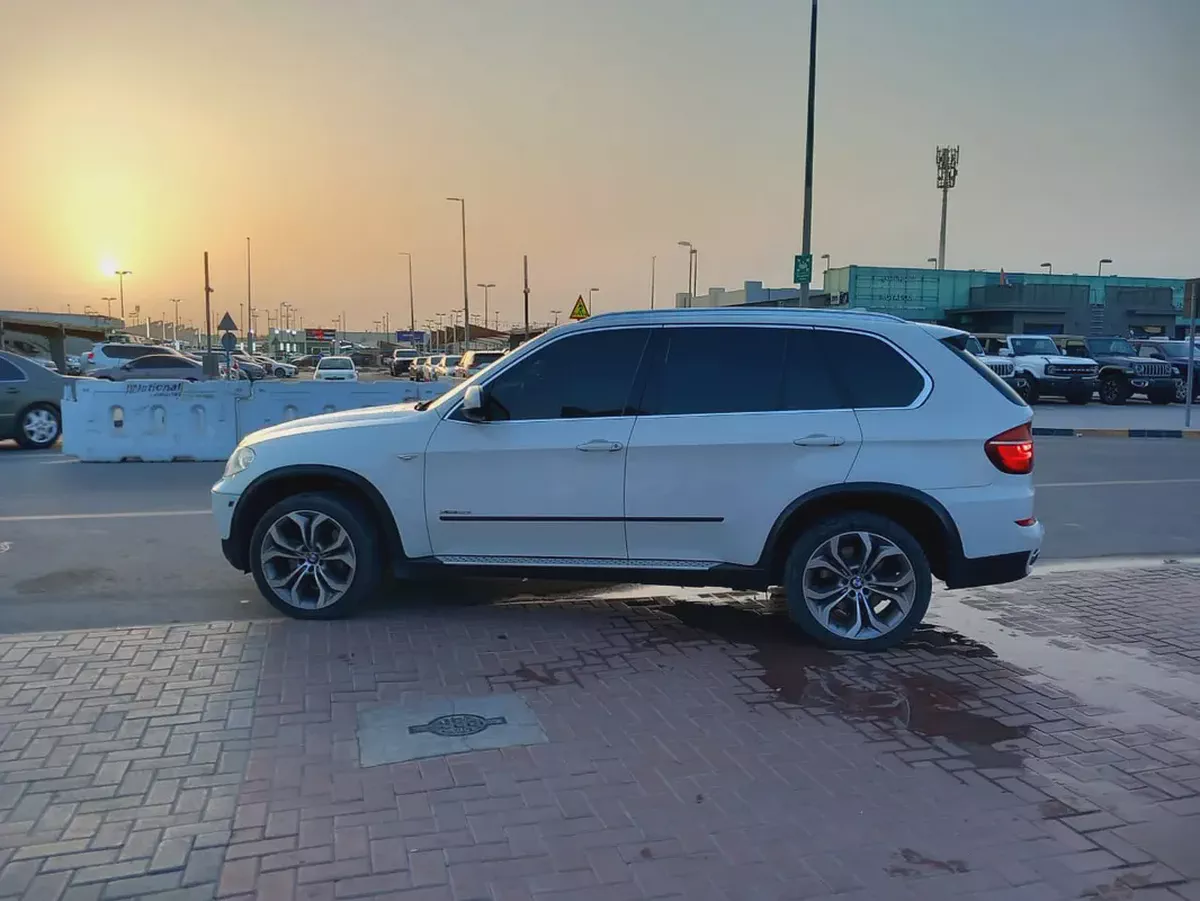 BMW X5 xDrive50i 2011 GCC Specs-6-6
