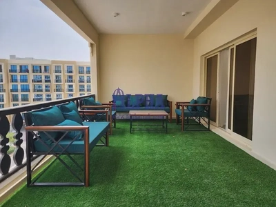 Large Charming 3BR+ Maid Room| Beautiful Views!-4