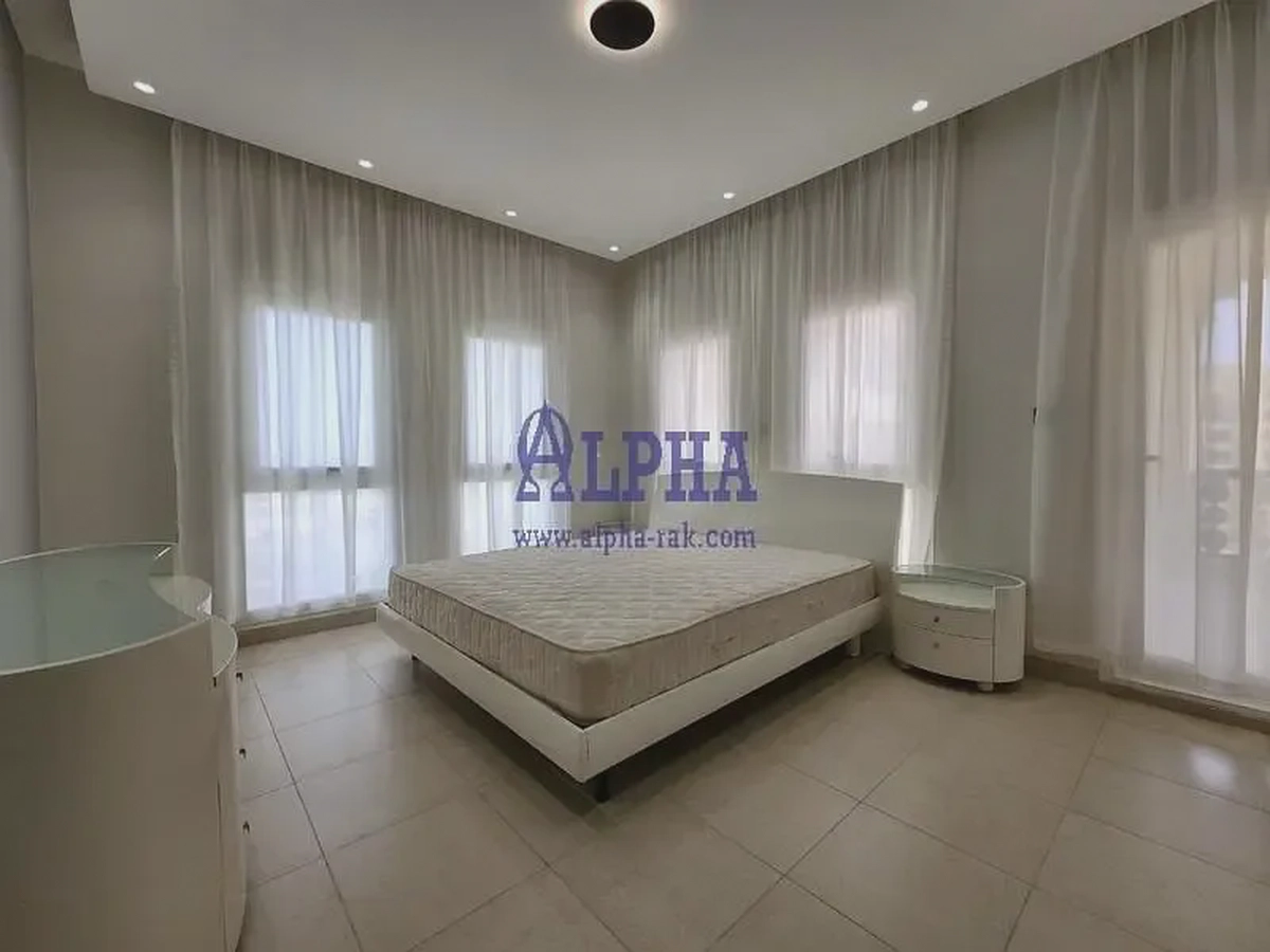 Large Charming 3BR+ Maid Room| Beautiful Views!-5-5