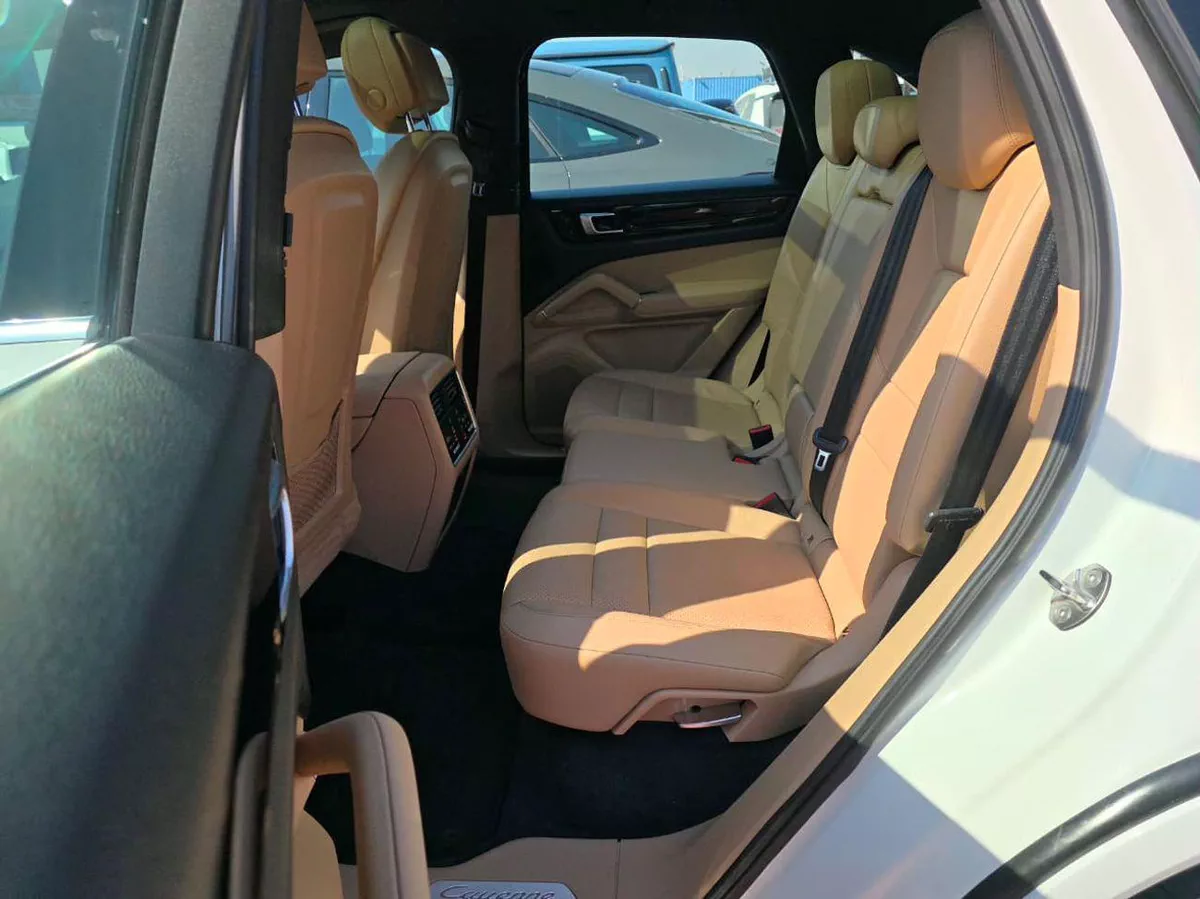 Porsche Cayenne STANDARD STD Base SUV 3.6L 2018 GCC-15-0