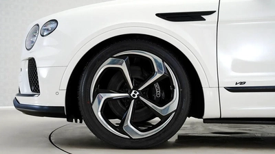 Bentley Bentayga Standard-7