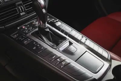 Porsche Macan   2020 GCC Specs-Pristine condition-10